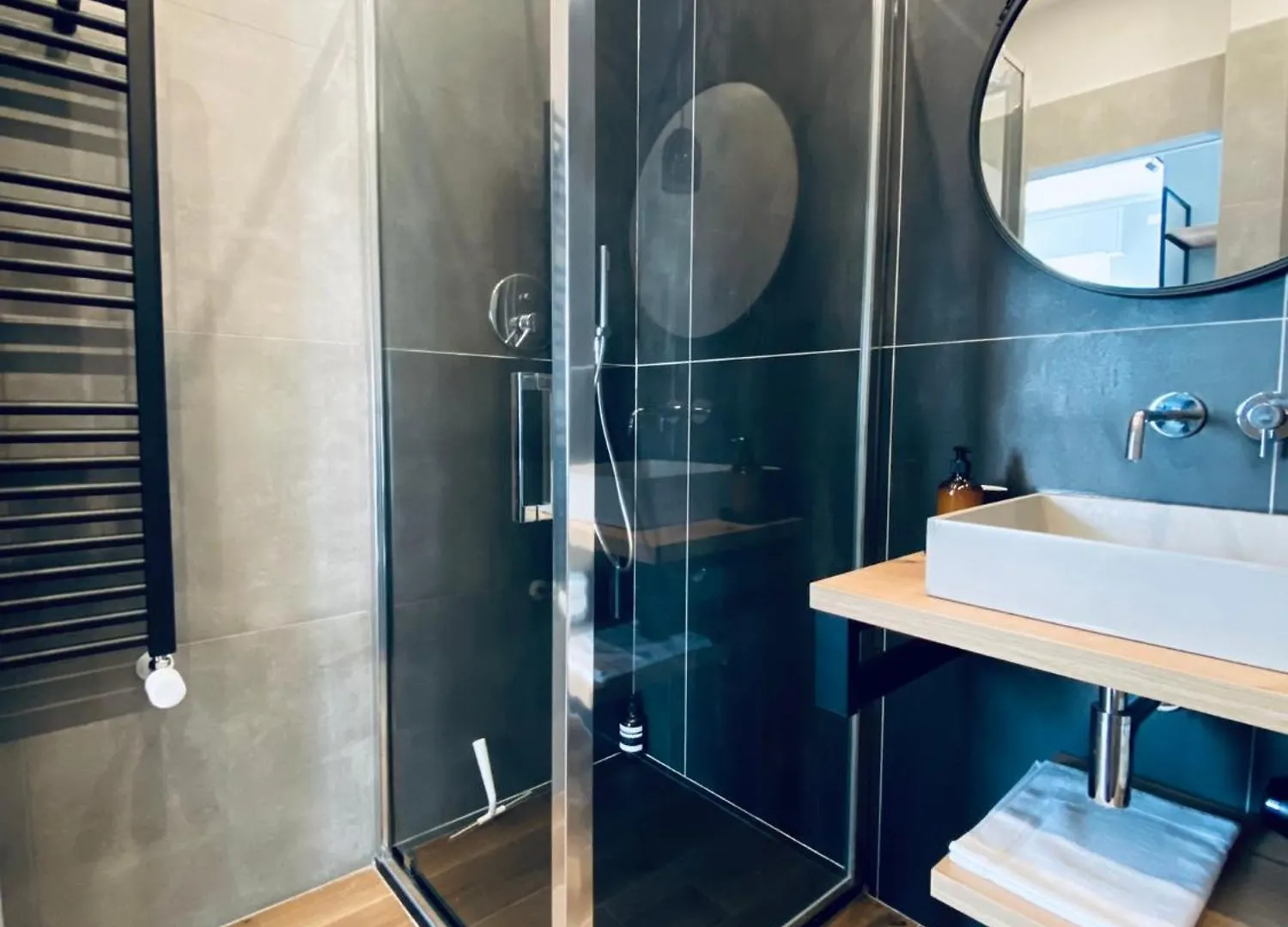 M4 Black Monolocale Moderno E Funzionale Scandicci 0*,